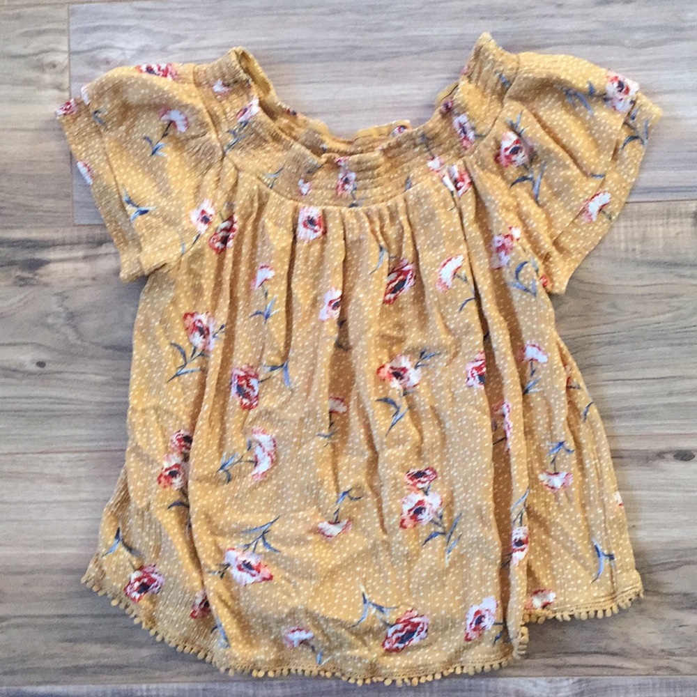 Yellow Floral Top Straight Across Top Medium